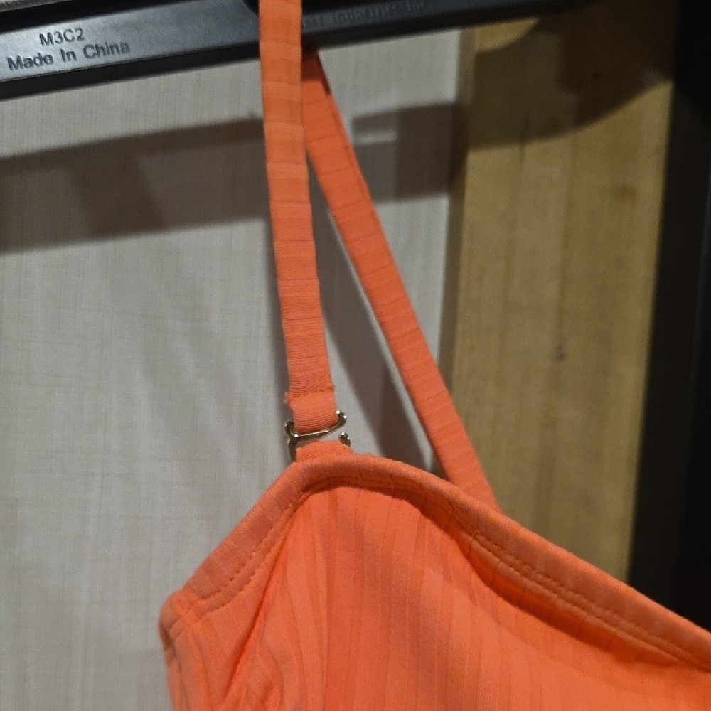 (J29) Coral Ribbed Cutout Swim Top Sz S - Picture 3 of 5